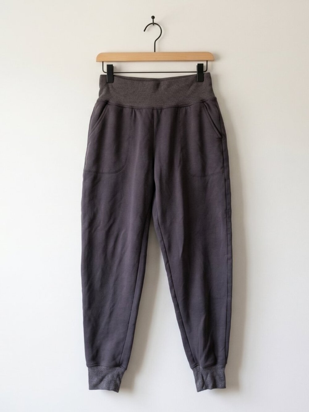 Athleta Dark Brown Jogger Sweatpants Ribbed Waistband Pockets M Tall